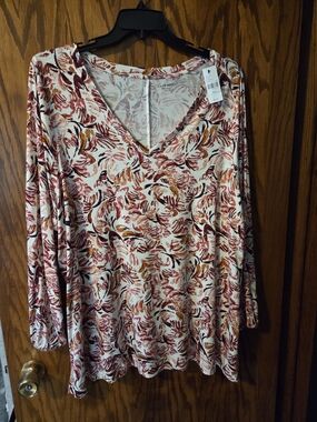 Lane Bryant V‑Neck Long Sleeve Top in Rust, Mustard & White Floral